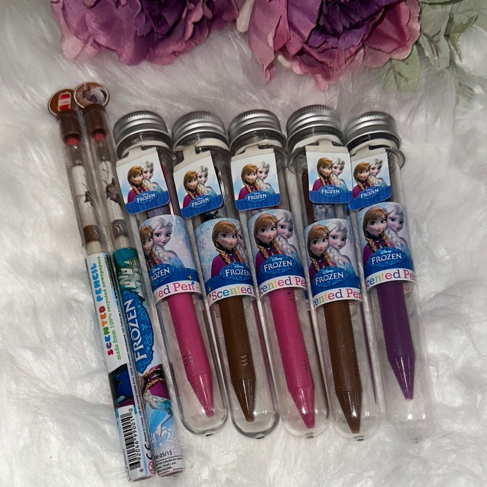 Disney Frozen Scented Pencil & Pen Set Scentco Sven Cola